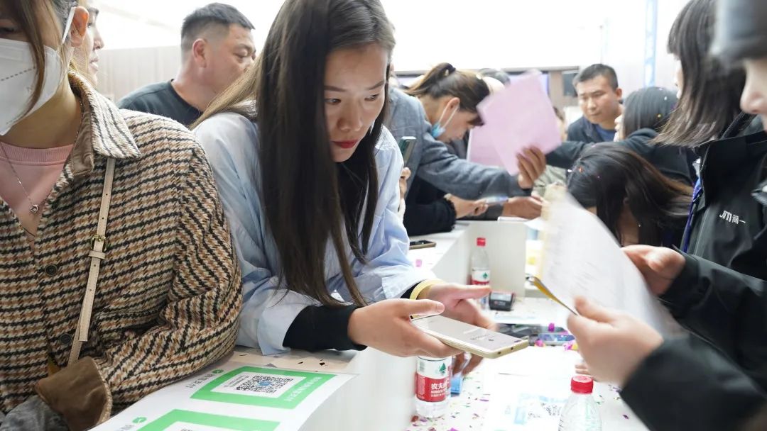 簡一家居4.22日工廠團(tuán)購“狂飆”盛宴圓滿結(jié)束